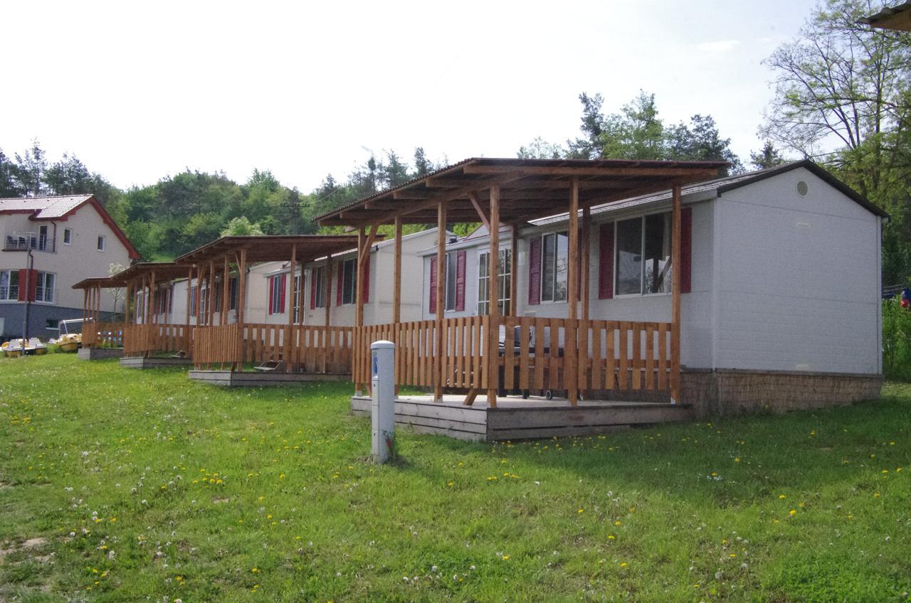 Mobilheimy U Prehrady Hotel Horní Dunajovice Kültér fotó